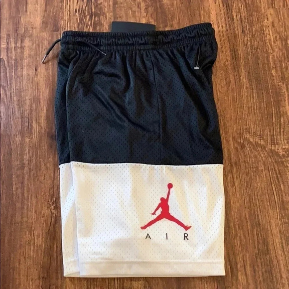NWT Air Jordan Mesh Basketball Shorts Large Kids Youth 12-13 - Picture 1 of 12